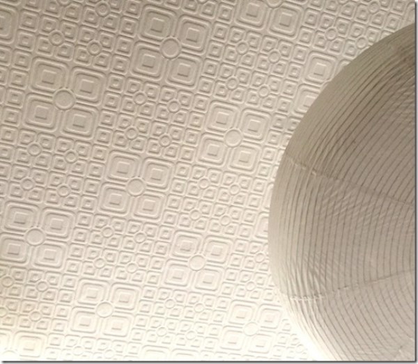 finished ceiling in Anaglypta wallpaper